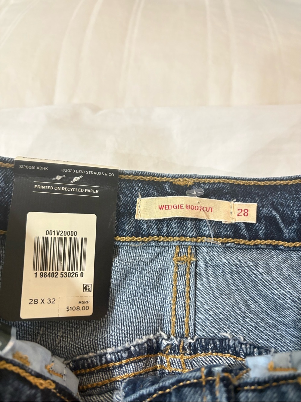 Levi’s Two-Tone High-Rise Straight Jeans - Blue - Picture 4 of 5